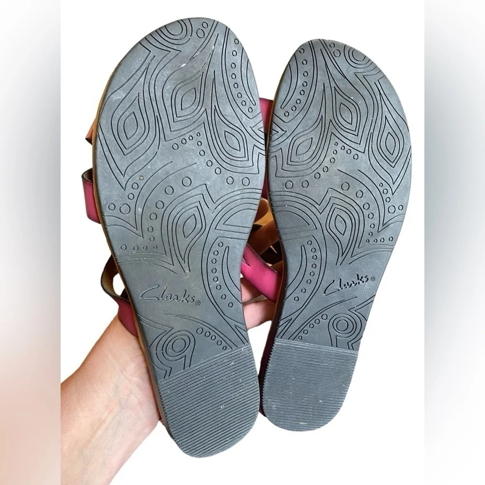 Clark’s-size 8 raspberry “Billie Jazz” sandals. Non slip sole. VG preowned!!